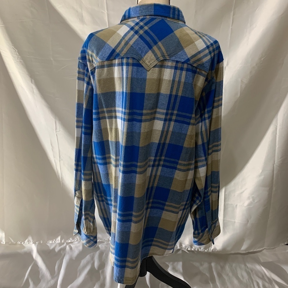 3/$28❤️Legendary Whitetails Mens Blue Tan Plaid Shirt Long Sleeve Flannel XL - Picture 5 of 8